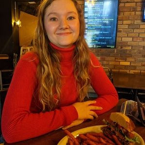 Meet your Posher, Natalie